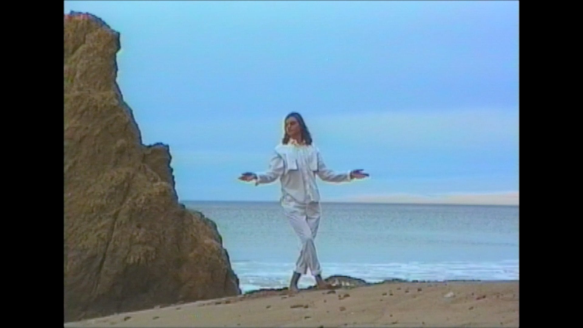 Load video: Palmbomen II - Carina Sayles [Official Video]